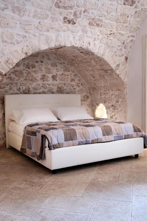 white room Ostuni Exterior foto